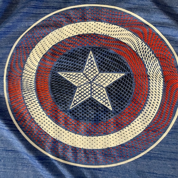 Marvel Tshirt for boys size 10/12 - Picture 2 of 5